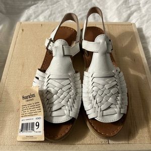 HUARACHES BY BEARPAW Women’s WHITE LEATHER GLORIA STRAP SANDALS